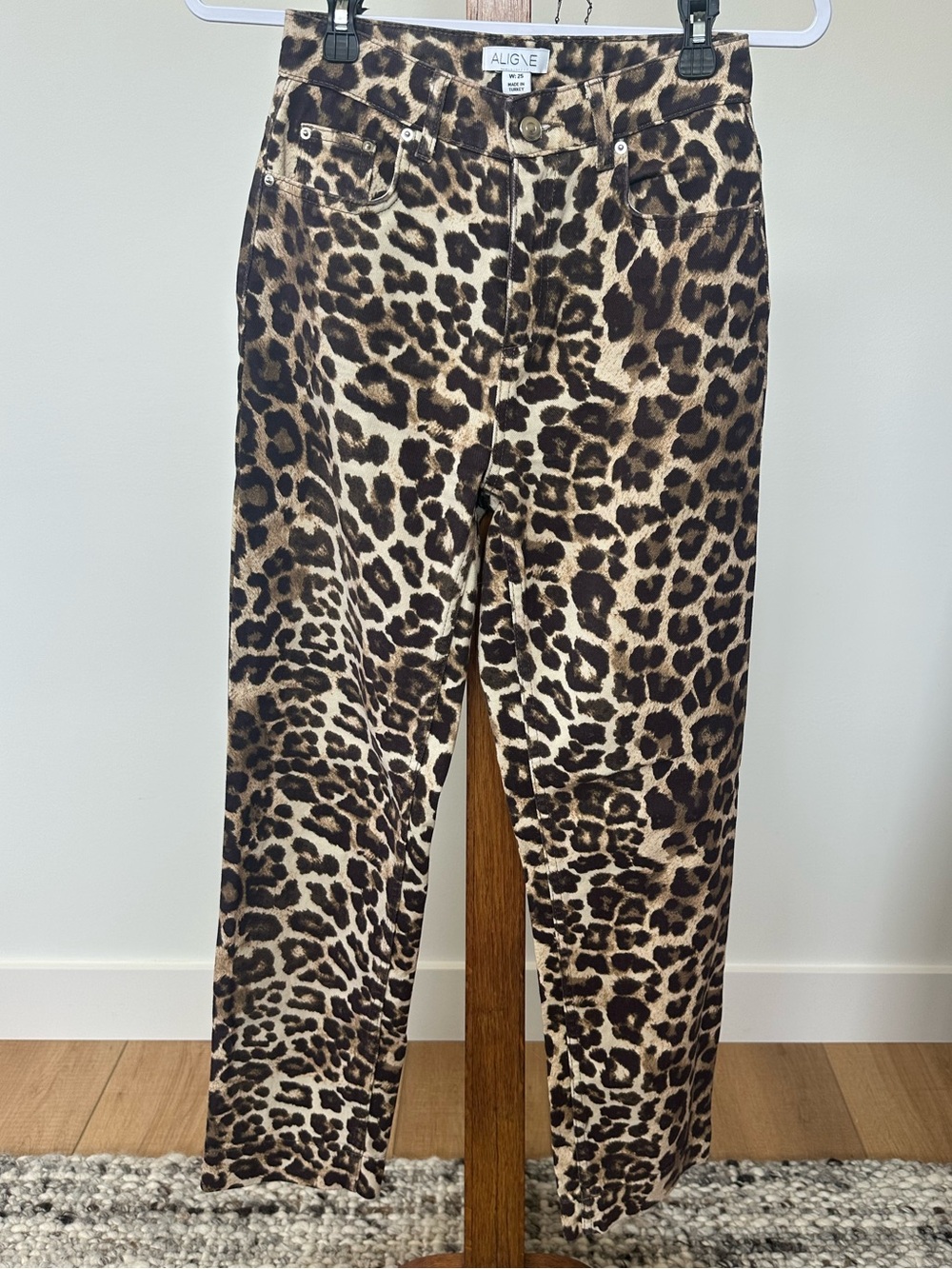 ALIGNE Leopard Print High-Waist Jeans - Brown/Black KP006